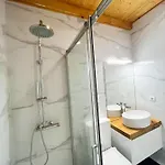 Дом отдыха Refugio Do Vale Селорику-ди-Башту